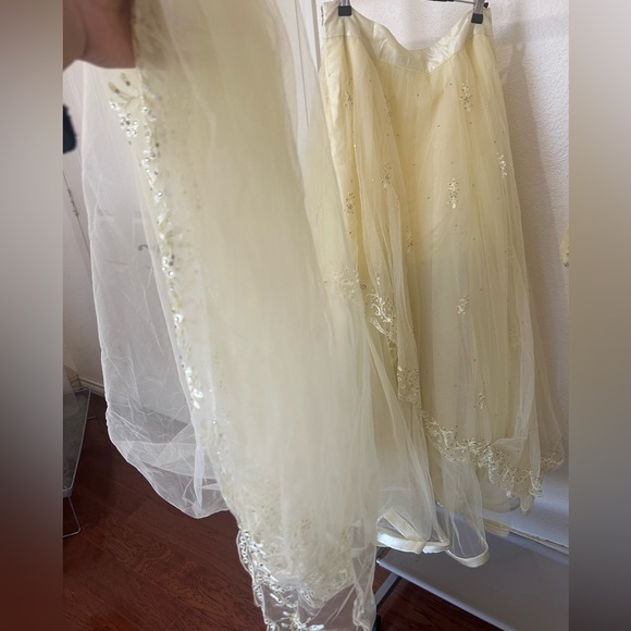 Indian Dress Sequenced Yellow Ghagra Choli with Lace Dupatta - Picture 4 of 7